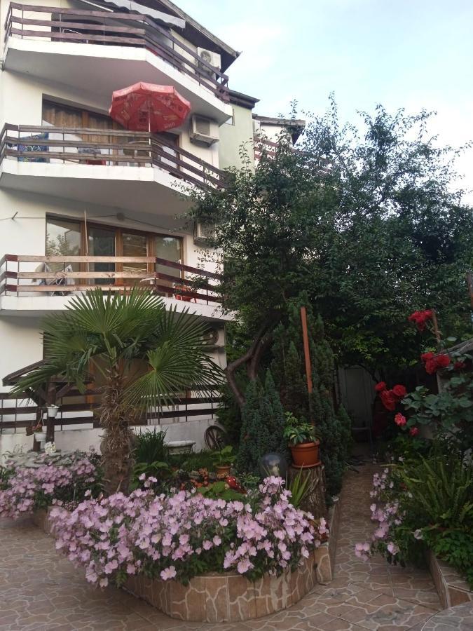 Guest House Urdoviza Kiten  Exterior photo