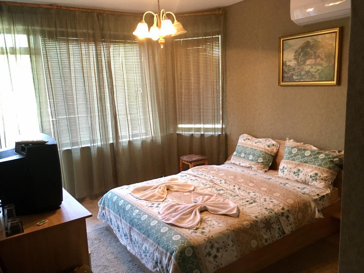 Guest House Urdoviza Kiten  Exterior photo